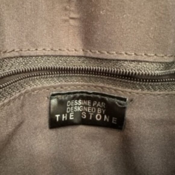 The Stone camel colour purse,  cross body adjustable brown messenger style bag - Picture 10 of 12